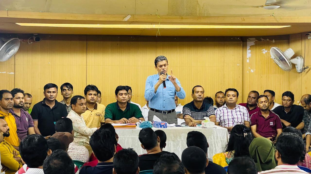 জনগণের সরকার প্রতিষ্ঠা না হওয়া পর্যন্ত ছাত্র-জনতাকে সজাগ থাকতে হবে : বকুল