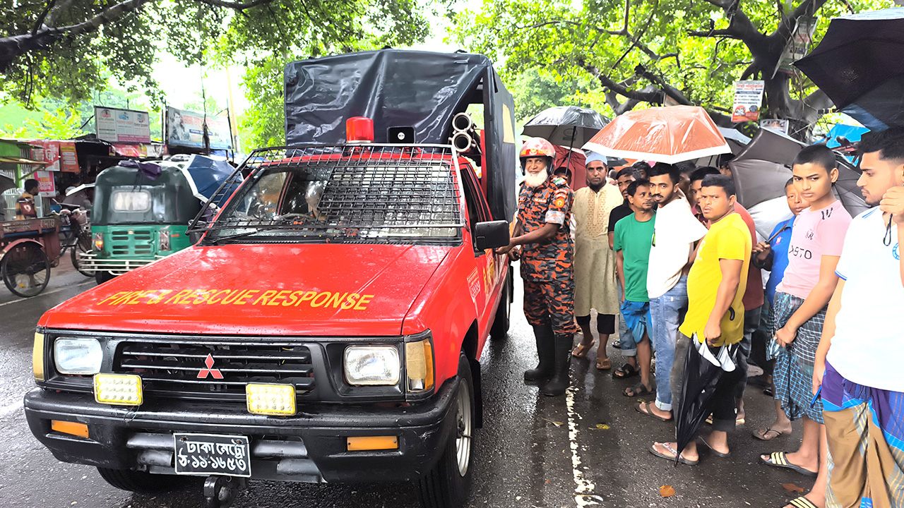 সিরাজগঞ্জে সড়ক দুর্ঘটনায় এক যুবক নিহত