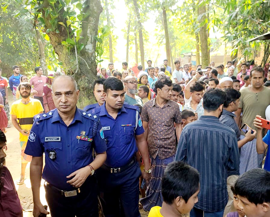 শ্রীপুরে পরকীয়া প্রেমিককে কুপিয়ে হত্যা