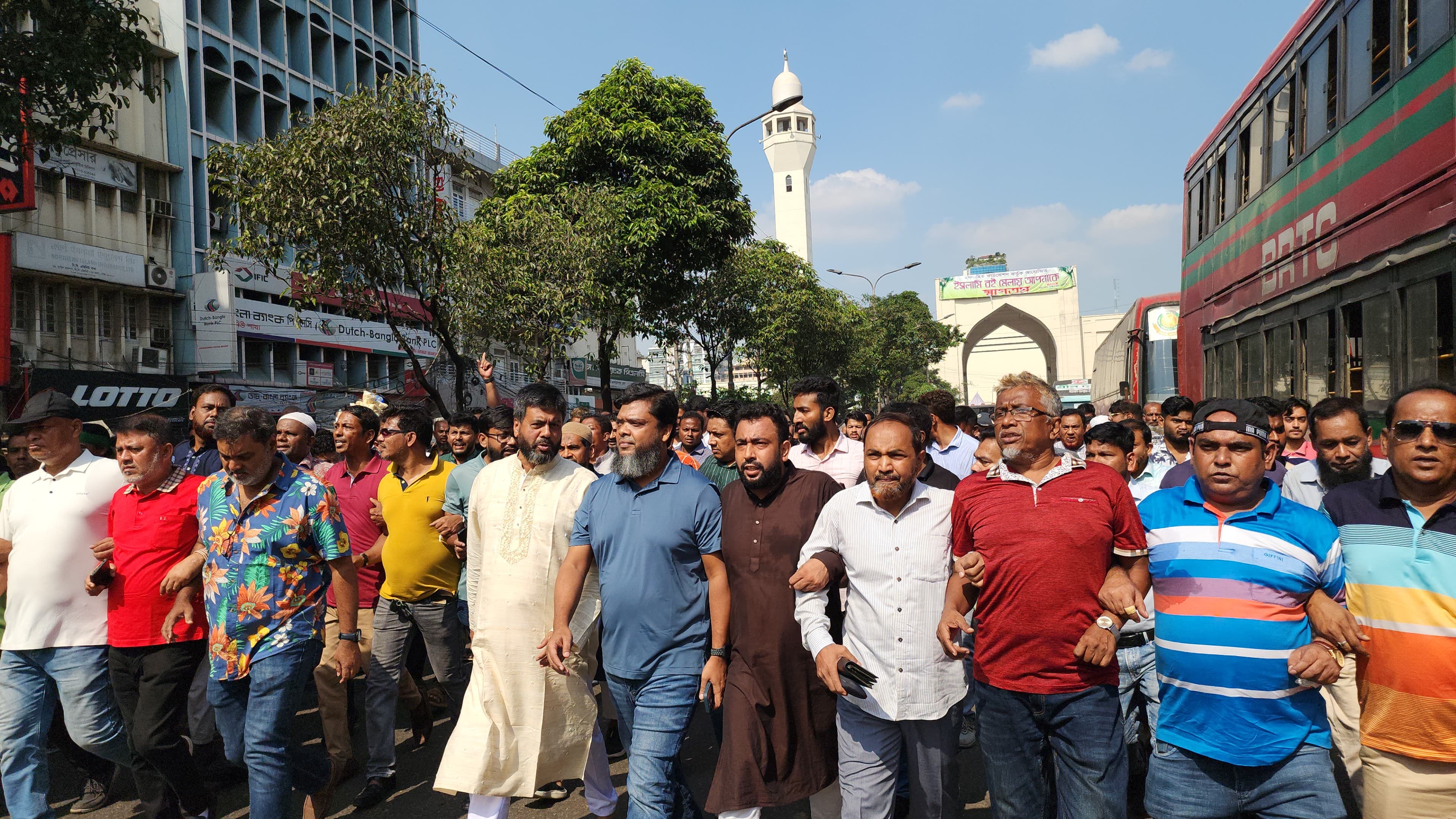 পতিত স্বৈরাচারের আস্ফালনকে রুখে দিবে ছাত্র-জনতা : মজনু