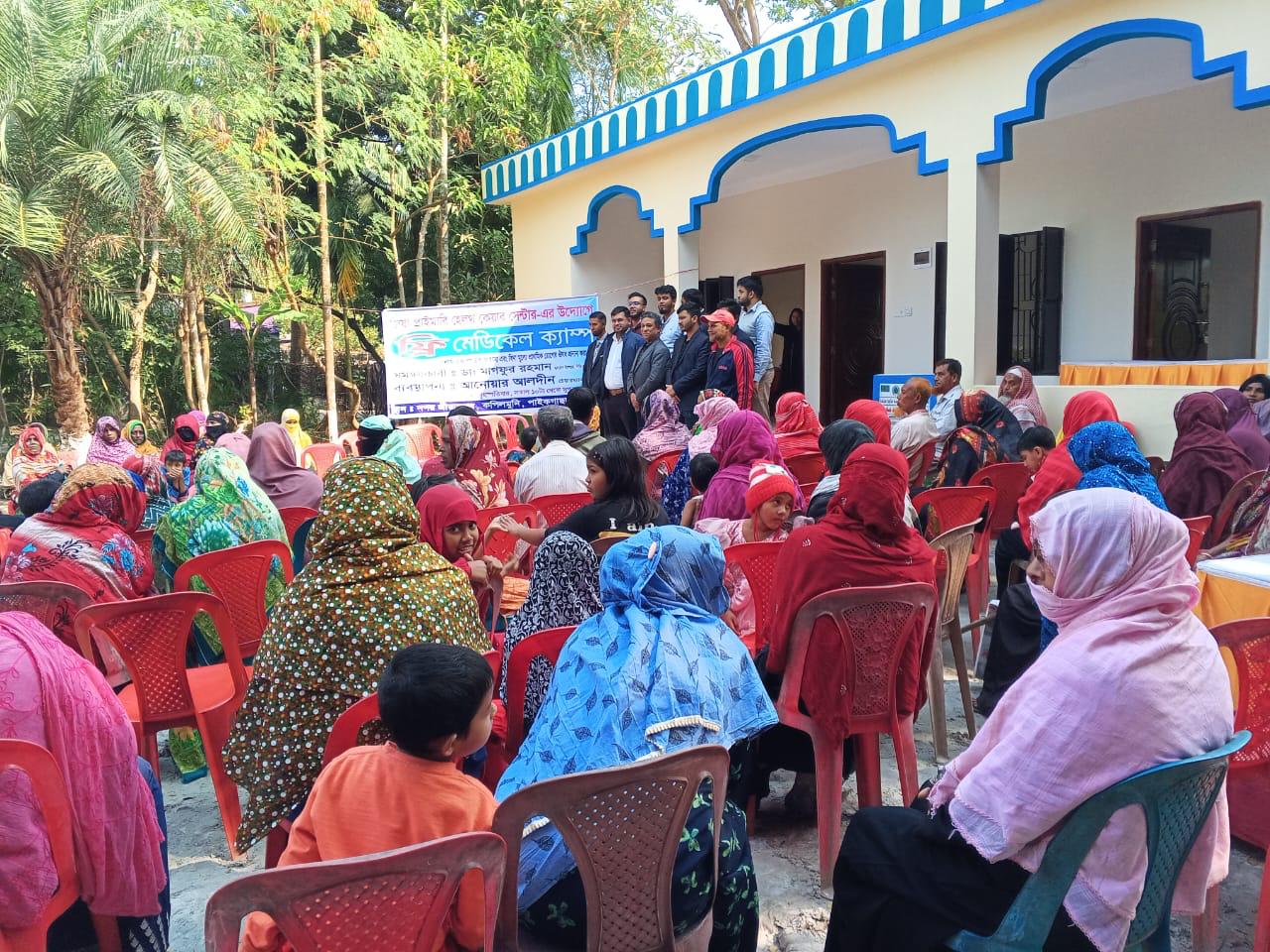 পাইকগাছায় জিয়া প্রাইমারি হেলথ কেয়ার সেন্টারের দিনব্যাপী ফ্রি মেডিকেল ক্যাম্প