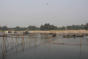 কালীগঙ্গায় অবৈধ ড্রেজার ব্যবসা--হুমকিতে এলাকাবাসী