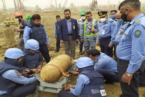 শাহজালাল বিমানবন্দরে আড়াইশ কেজি ওজনের বোমা উদ্ধার