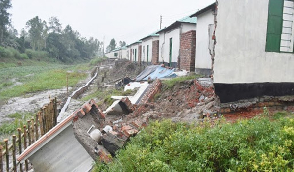 আশ্রয়ণ প্রকল্পে অনিয়ম, প্রশাসন ক্যাডারের পাঁচ কর্মকর্তা ওএসডি