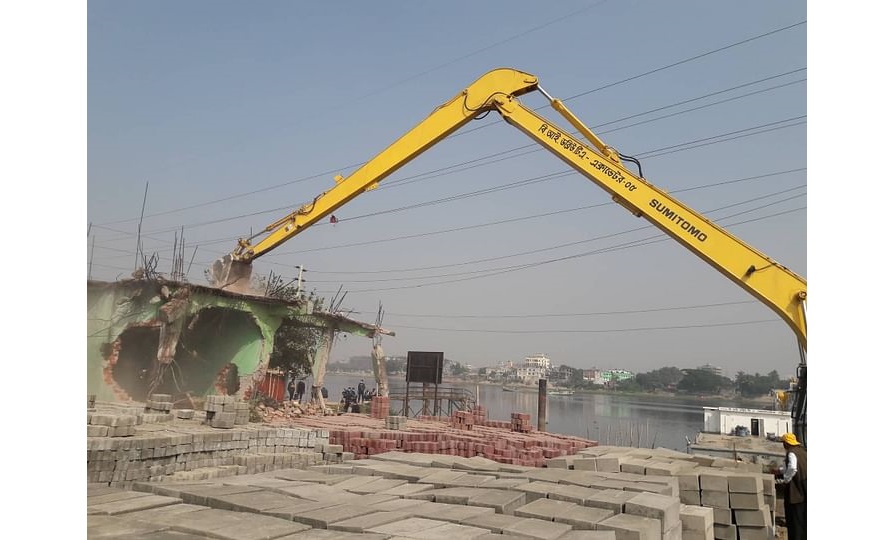 হাজি সেলিমের ছেলের সাইনবোর্ড গুঁড়িয়ে দিল বিআইডব্লিউটিএ