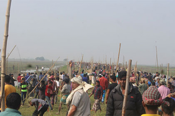 কুয়াকাটা পৌর নির্বাচনে নৌকা ও স্বতন্ত্র  প্রাীর্থদের মধ্যে সংঘর্ষ : আহত ২৪